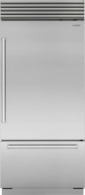36" Classic Over-and-Under Refrigerator/Freezer with Internal Dispenser